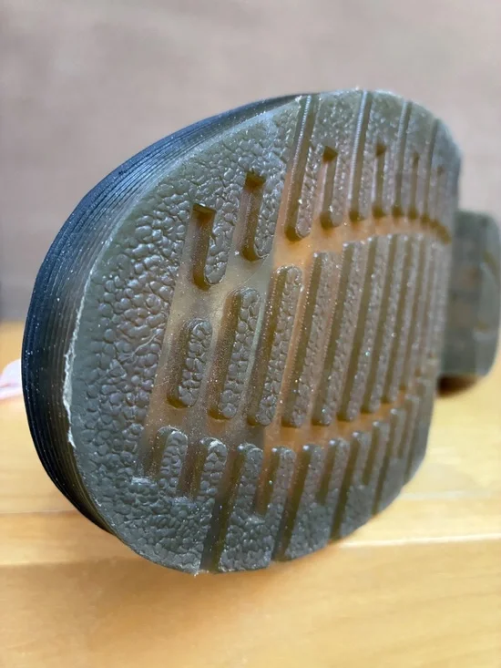 PRETTY IN PINK: Custom Metallic & Glitter Festival Docs - Picture 10 of 10